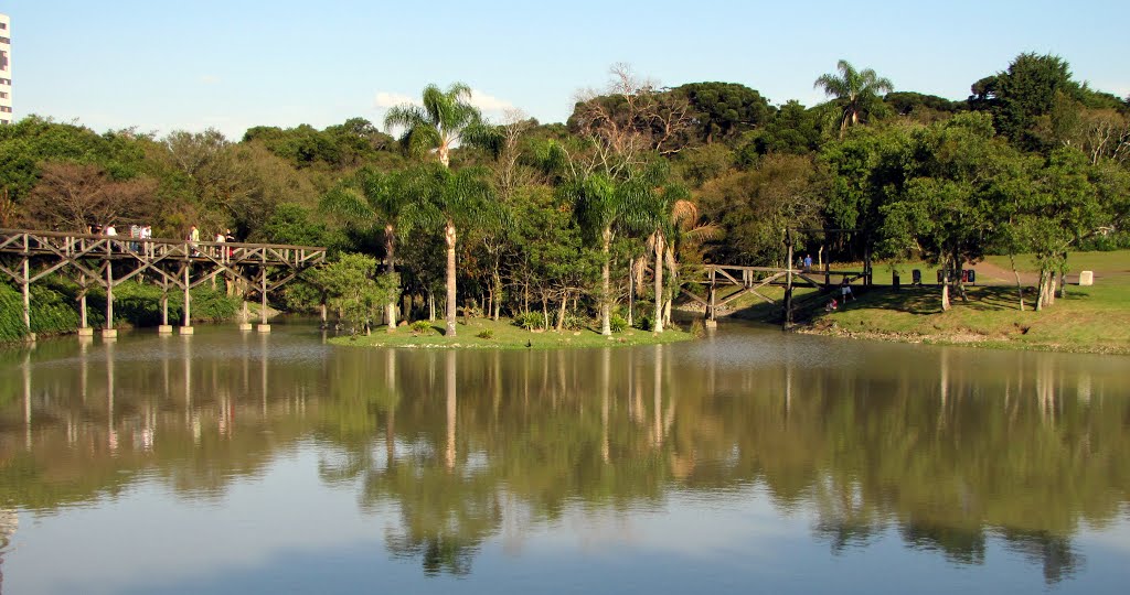 Vista p/ a Passarela de Acesso ao Museu by S. F. da Costa