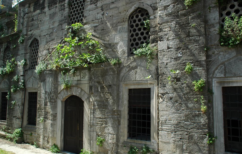 Vefa Lisesi (Vefa High School), Şehzadebaşı, Fatih, İstanbul by Seref Halicioglu