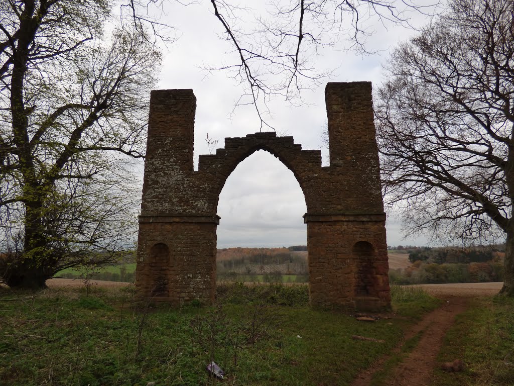 Drayton, UK by Tomasz Spodyniuk