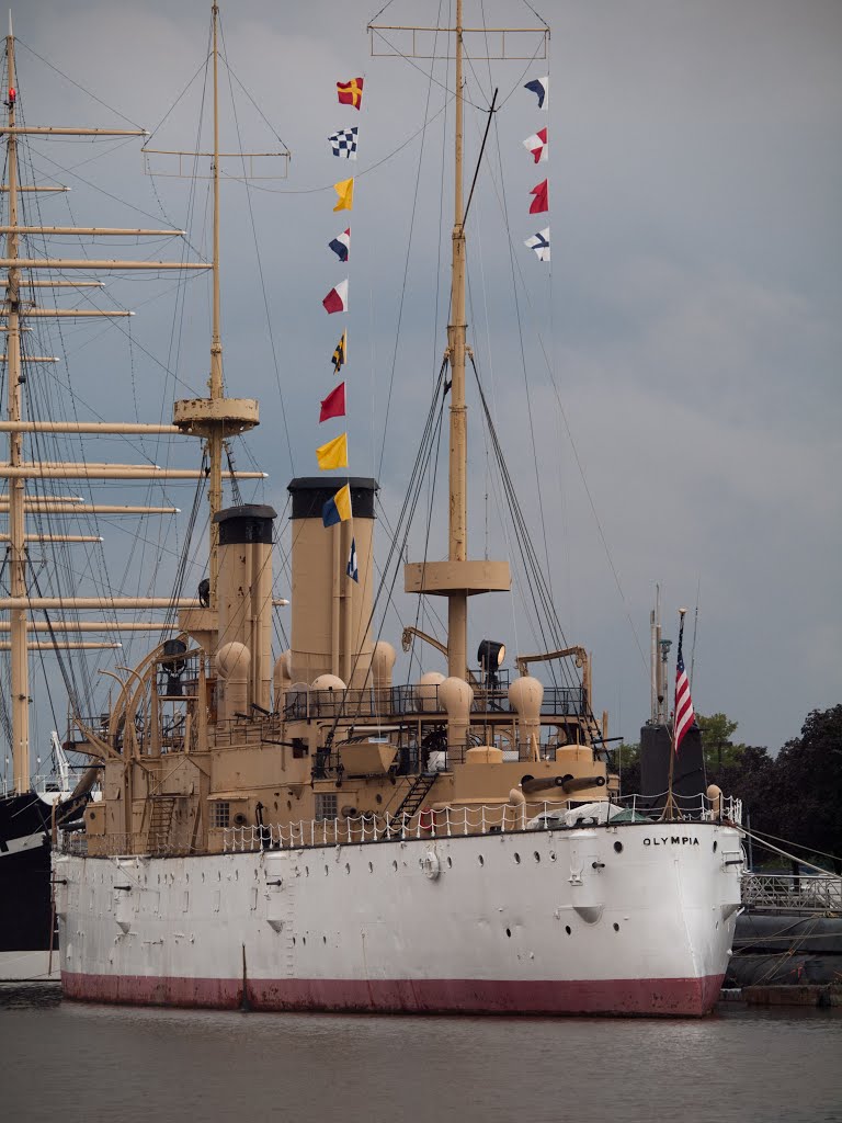 Penns Landing, Philadelphia, PA, USA by Isaac Mitropoulos