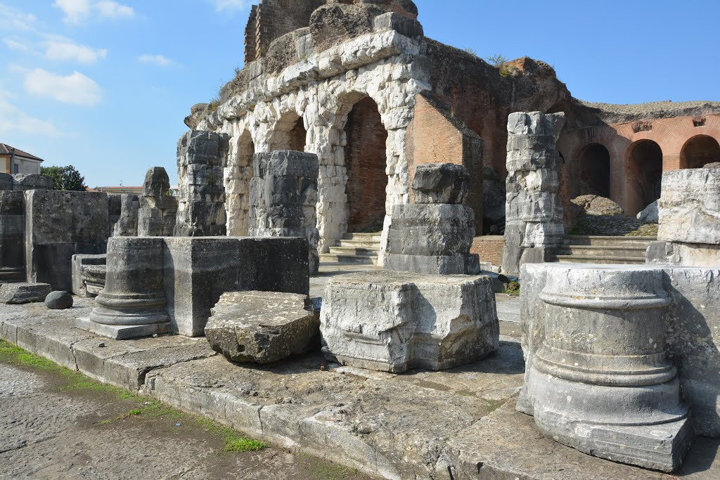 L Anfiteatro Campano, Santa Maria Capua Vetere, Caserta. by Nicola e Pina Varie