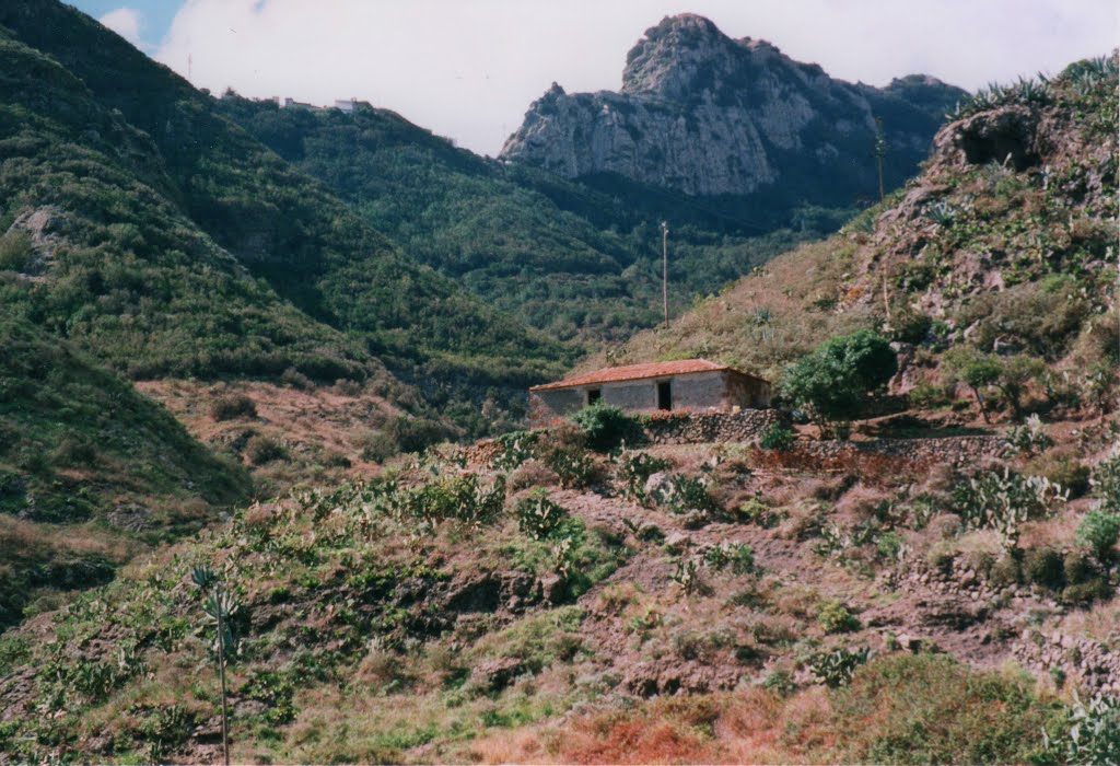 Wanderung zum Faro de Anaga (1999) by Moehris