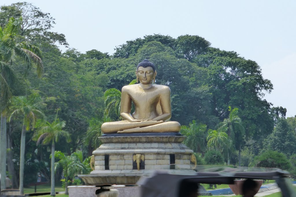 Kurunduwatta, Colombo, Sri Lanka by thomaler