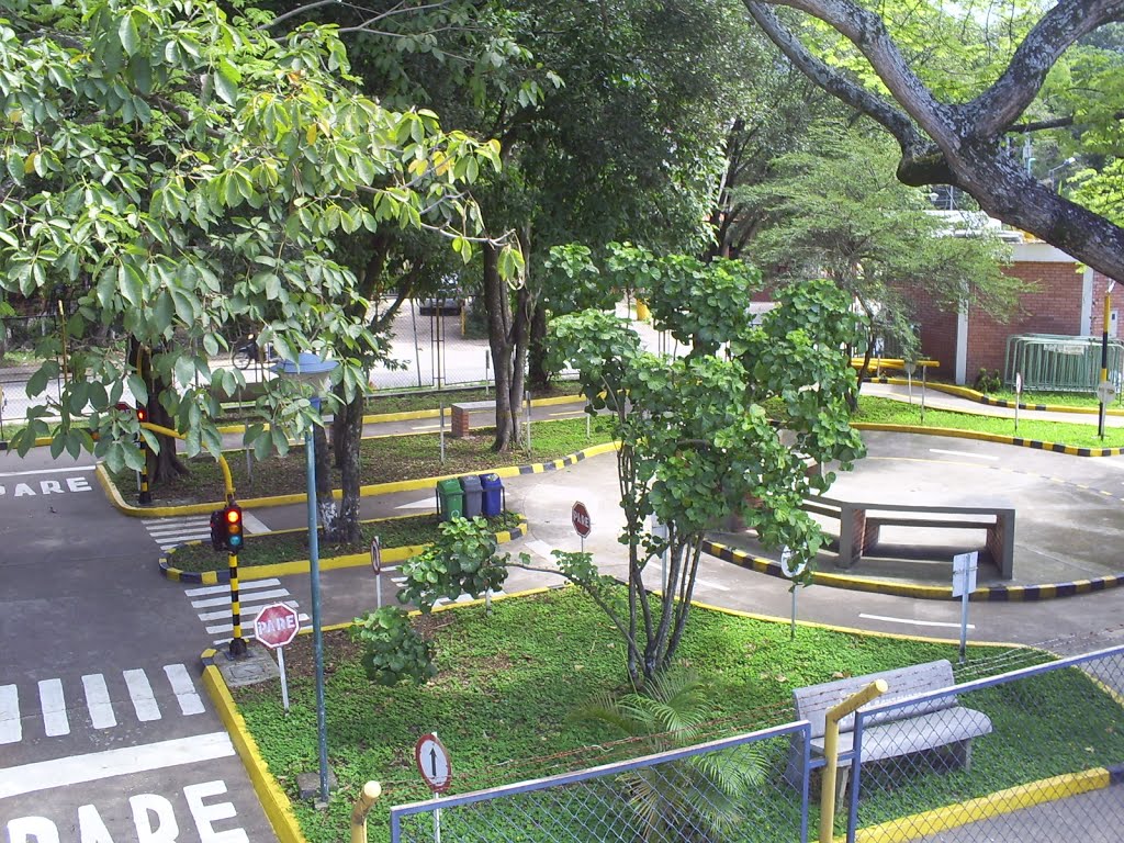 Parque infantil desde el puente bucaramanga by andres amaya