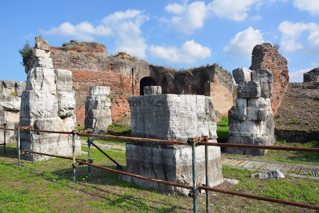 Anfiteatro Campano, Santa Maria Capua Vetere, Caserta. by Nicola e Pina Varie