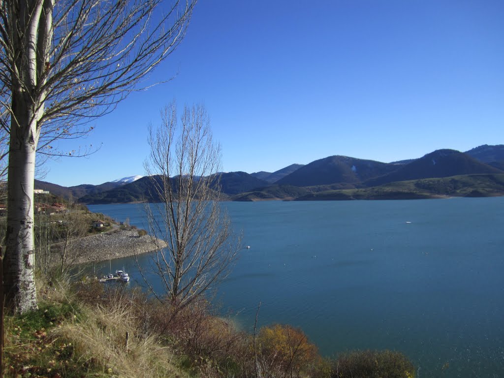 Embalse de Riaño by Tiopelos