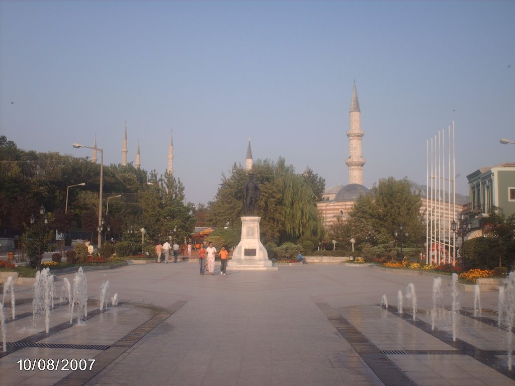 Edirne place de la république by tchouky