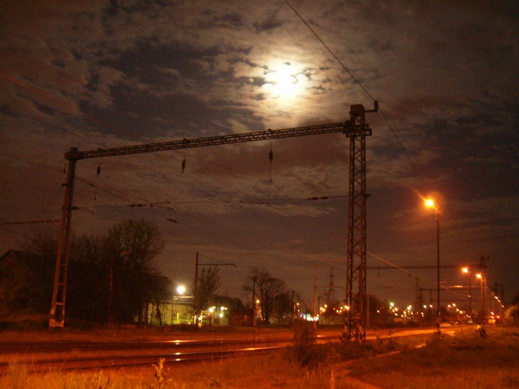 Budafok-Albertfalva railway station,18th April,'08;20:40 by Aeslan