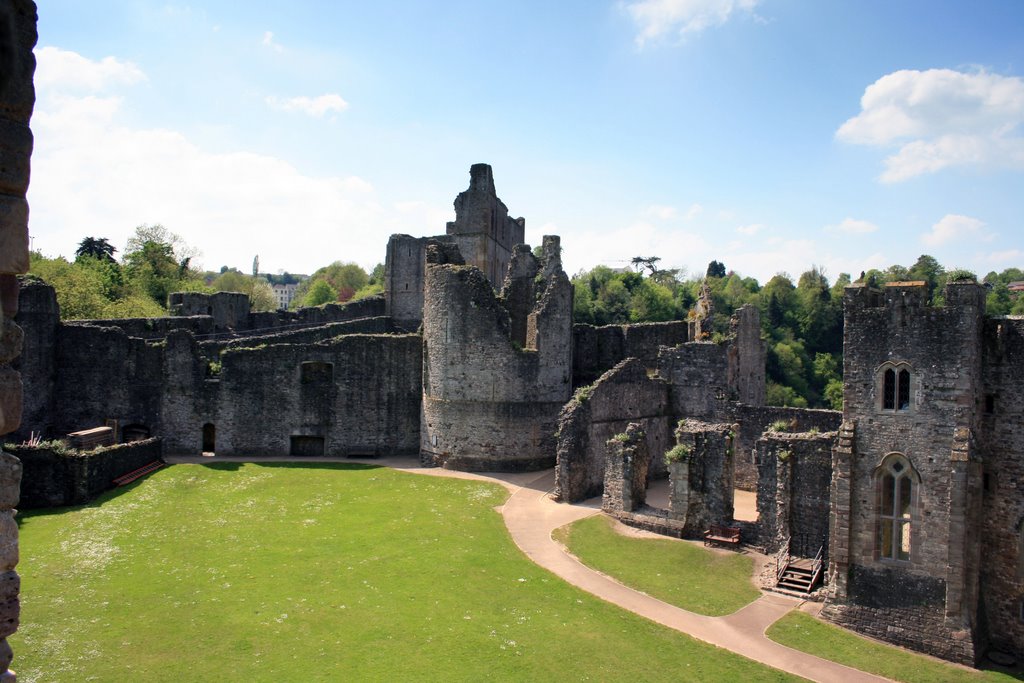 Chepstow Castle by fillup