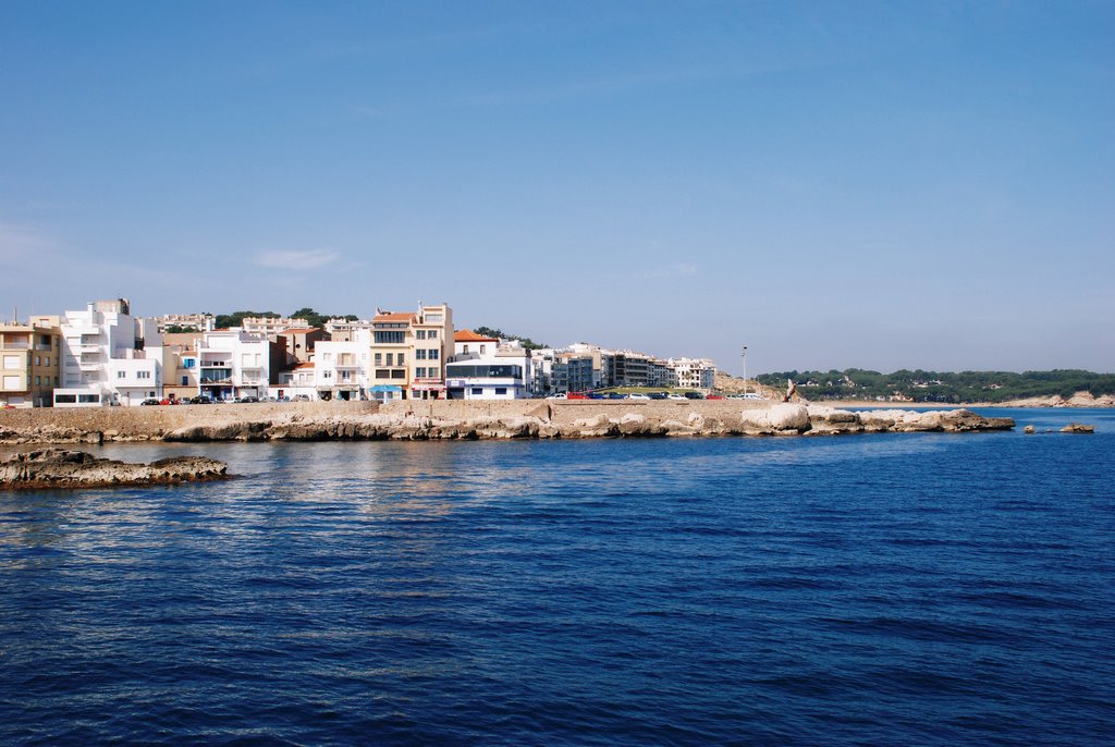 Entrada al Port d'en Perris by Miquel Bataller i Fà…