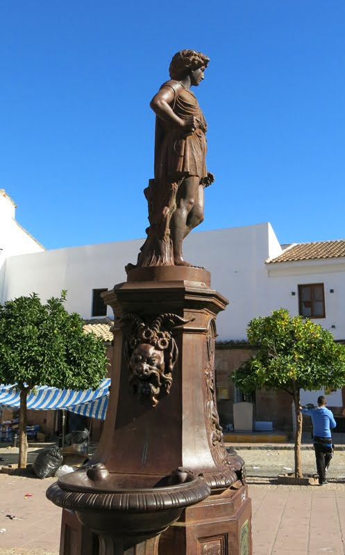 Montoro - Fuente de la Plaza de España. by RF Rumbao