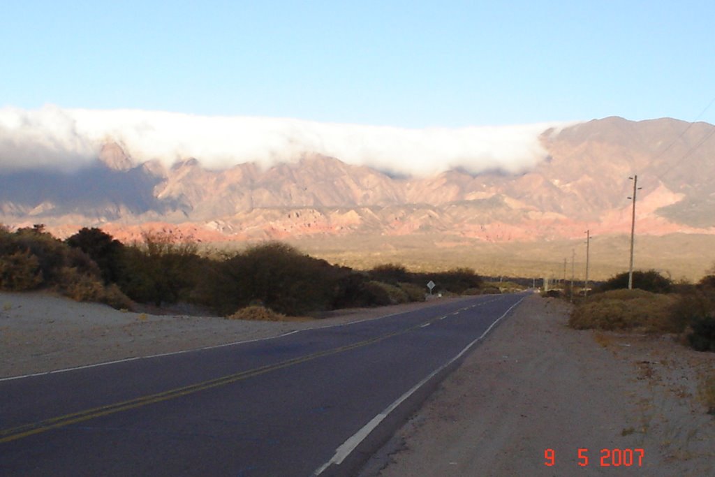 entrando quebrada de cafayate by pauranocchia