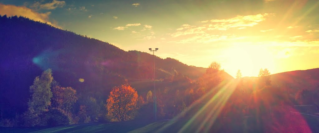 Vue d'automne aux Brenets by Yelloz