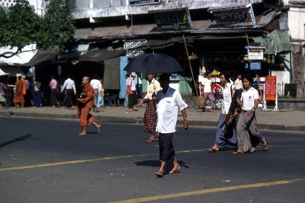 Yae Twin Kone Ward, Yangon, Myanmar (Burma) by leterrier bernard