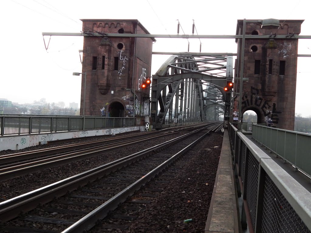 Köln / Cologne / Germany: Südbrücke (Railway - Bridge). Abgelichtet / Photoggraphed in Dezember 2013 by Armin U. P. (Earth V…