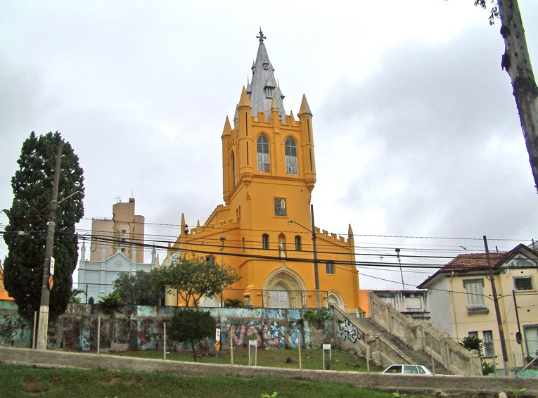 Igreja de Nossa Senhora da Glória e Capela de Nossa Senhora de Lourdes by chico saragiotto