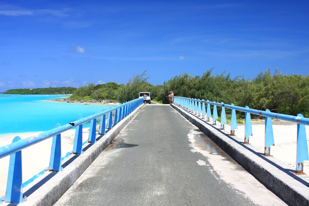 Unnamed Road, New Caledonia by undertheskyonthesea