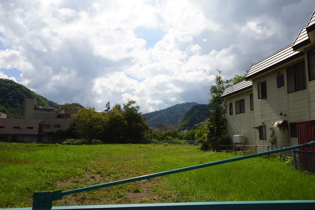 3 Chome Jōzankeionsenhigashi, Minami-ku, Sapporo-shi, Hokkaidō 061-2302, Japan by Aleksei Guzanov