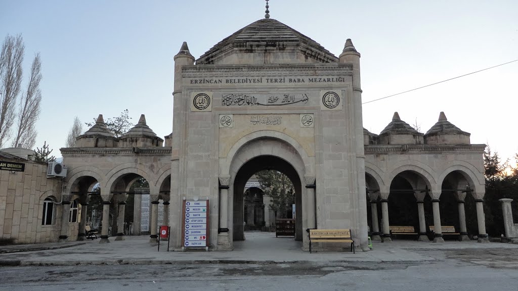 Terzi Baba Mezarlığı, Erzincan, Türkiye-İ.AKPINAR by İsmail AKPINAR