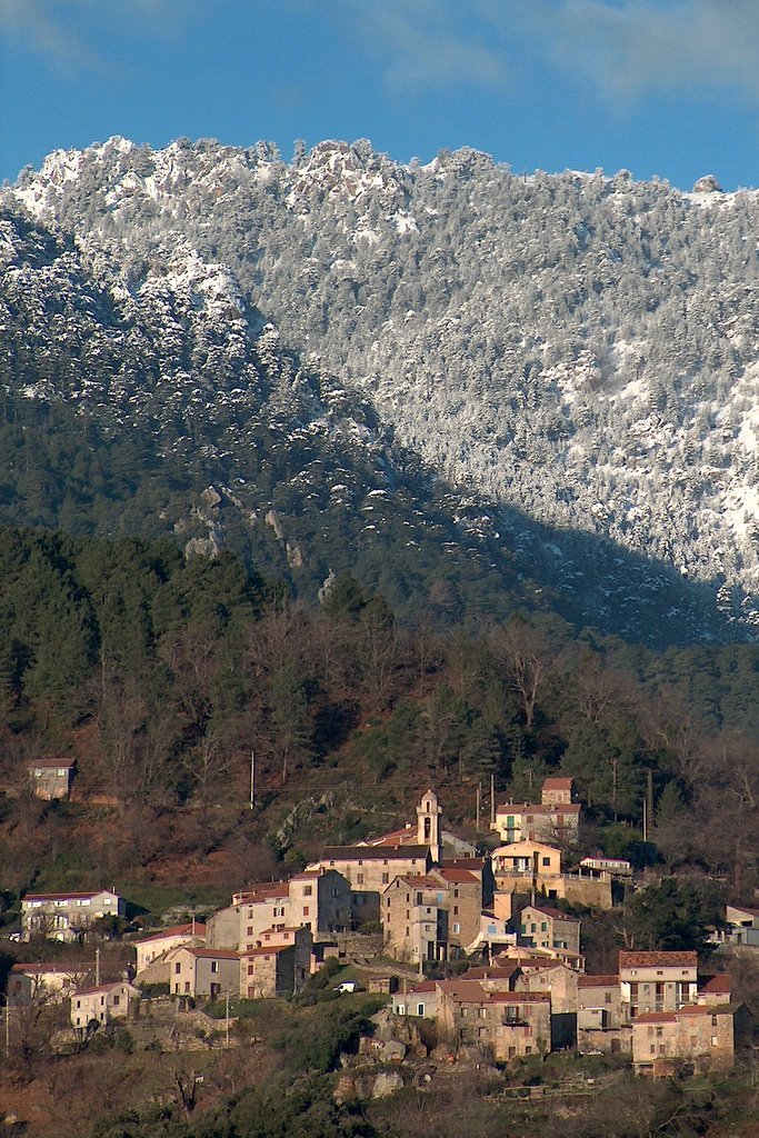 Poggio di Nazza en hiver by Faivre Thierry