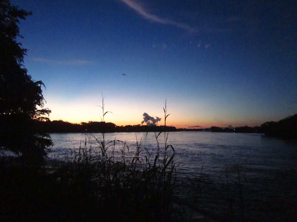 Río Arauca, lleno de contrastes y de colores by alejandrino tobon