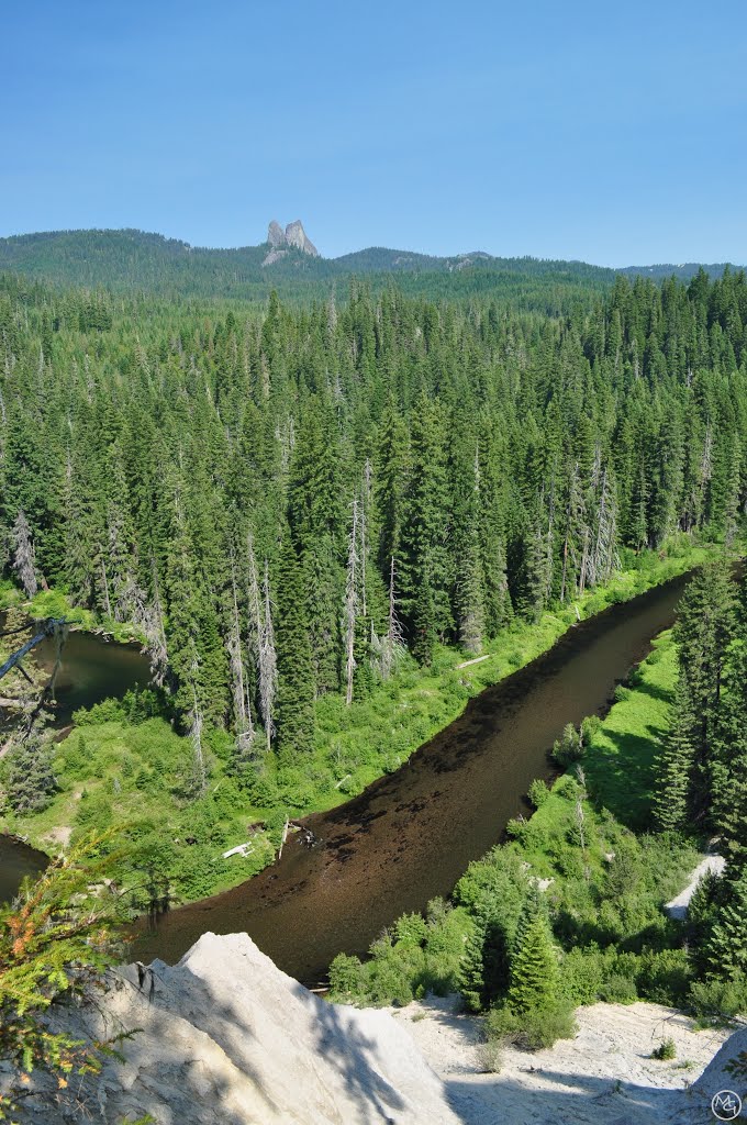 Upper Rogue River and Rabbit Ears by Mike Goff