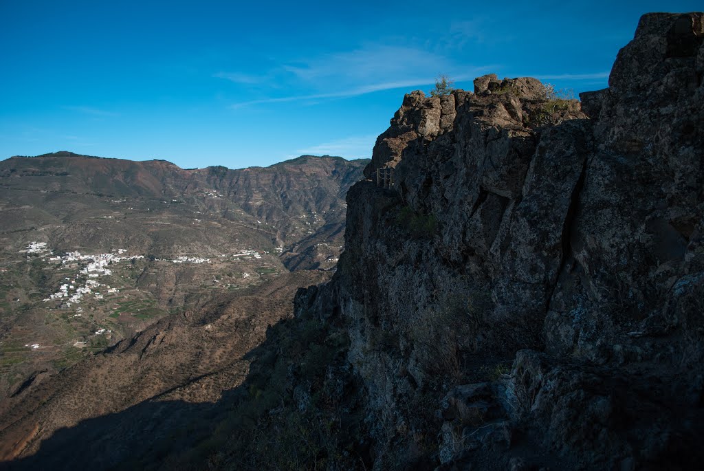 Vistas a Tejeda desde el Roque Bentayga by Alexander Montesdeoc…