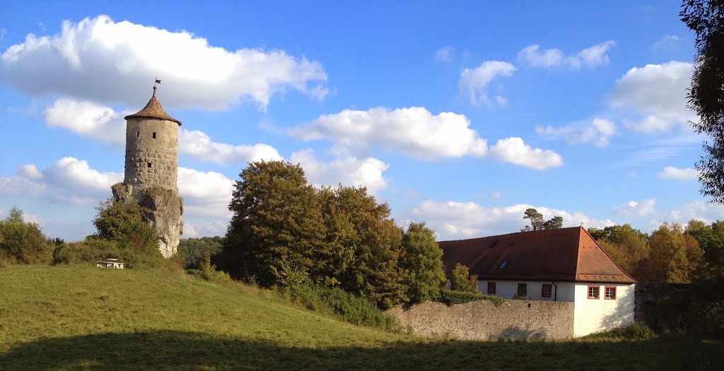 Burgruine Waischenfeld, Deutschland by Ed Bruynzeels