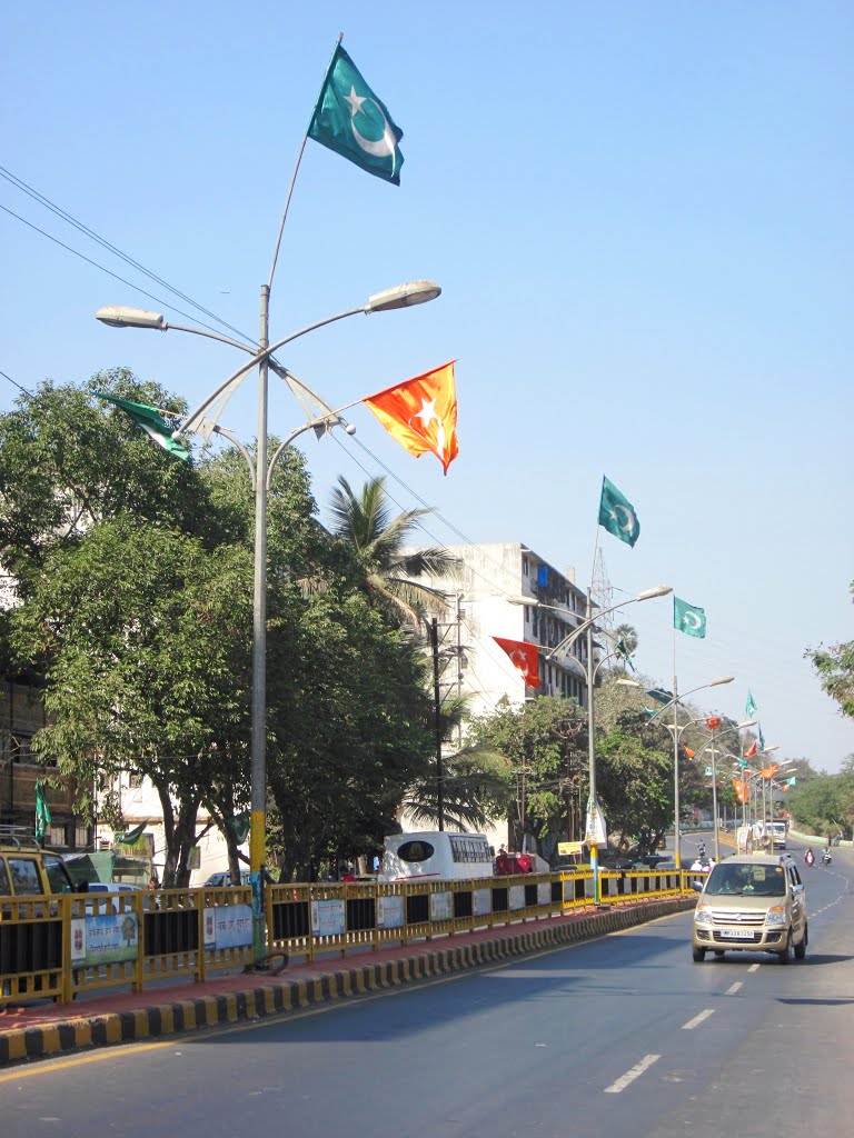 Roads of Mumbra by piyush singh