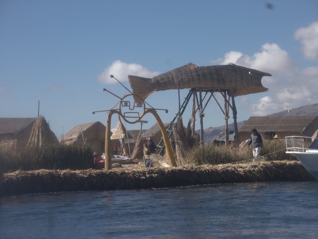 PUERTA DE ENTRADA DE UNA ISLA - LAGO TITICACA by Mauro Vicente Bortol…