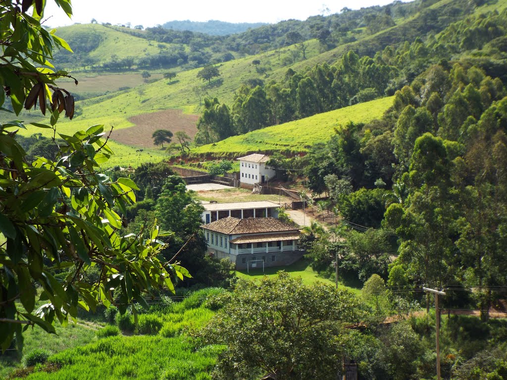 Desterro de Entre Rios - State of Minas Gerais, Brazil by Ezequiel ferreira