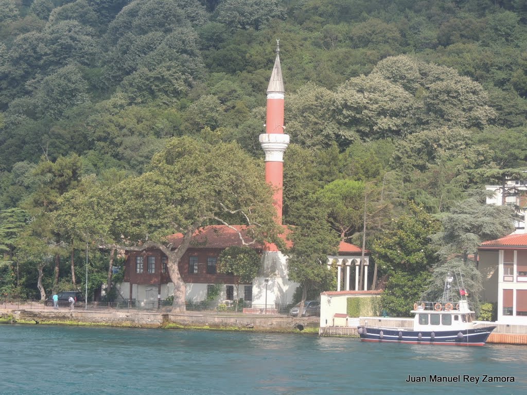 Vaniköy Cami Kandilli Mh-Estambul-Crucero Bósforo-20130907 (180) by Juan Manuel Rey Zamo…