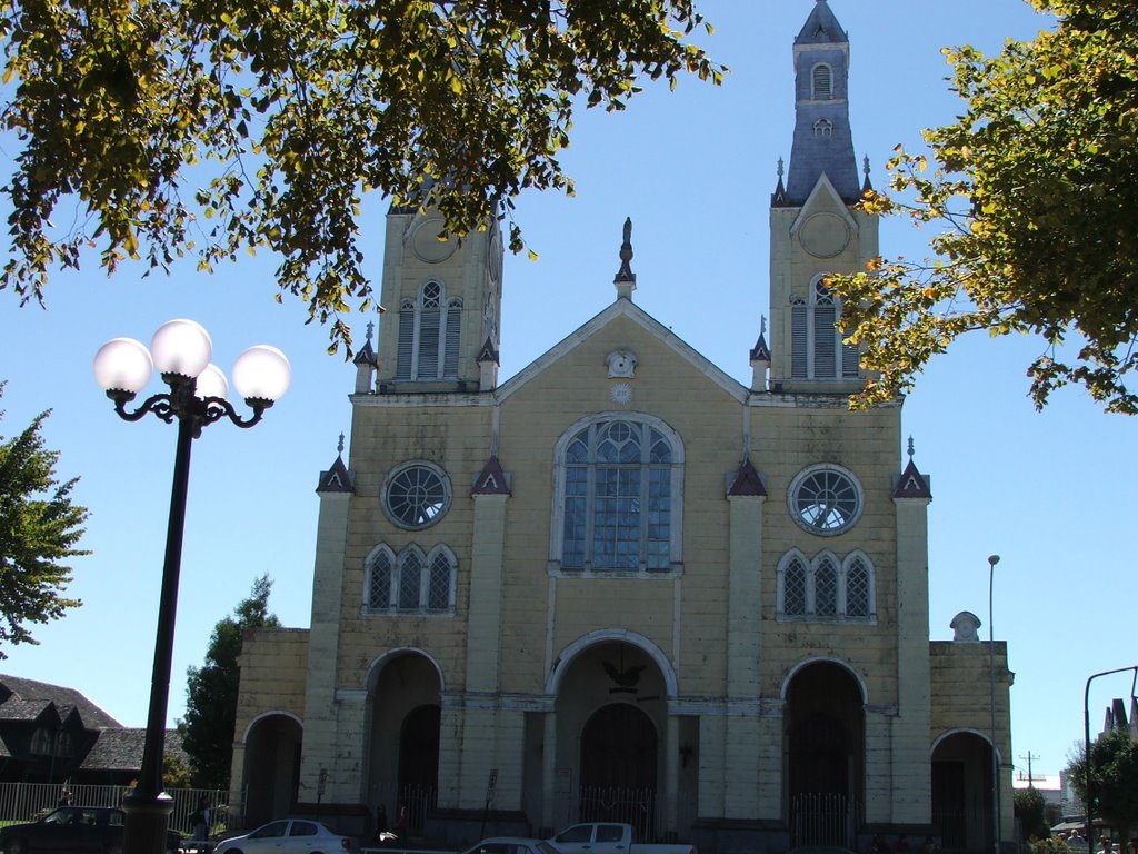 Catedral de Castro - Chiloé, Chile by Pedro Ferreira dos S…