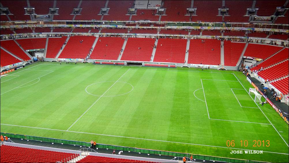 ESTÁDIO MANÉ GARRINCHA EM BRASILIA - DF by Jose Wilson