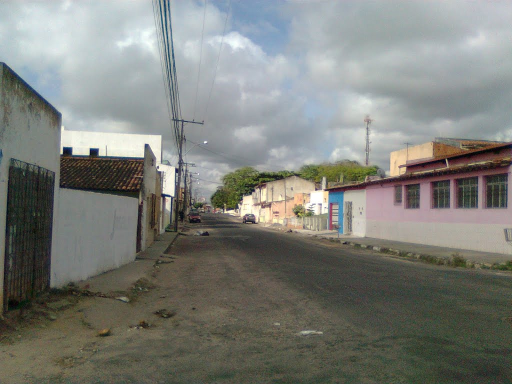 Rua Simões Filho. Esquina com a Rua Ana Oliveira Campos / Bairro Kennedy Alagoinhas Ba Brasil by marckus Roberttus