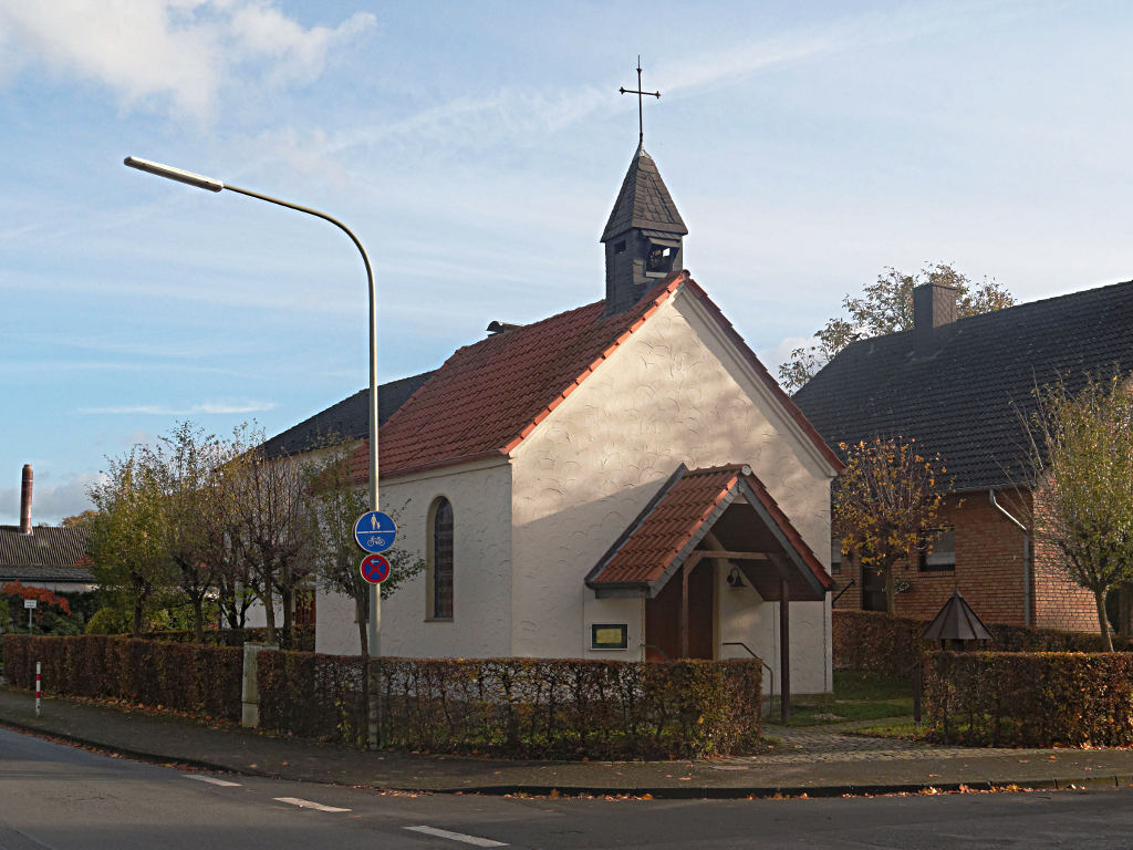 Agatha-Kapelle in Lippstadt-Herringhausen by UlRai