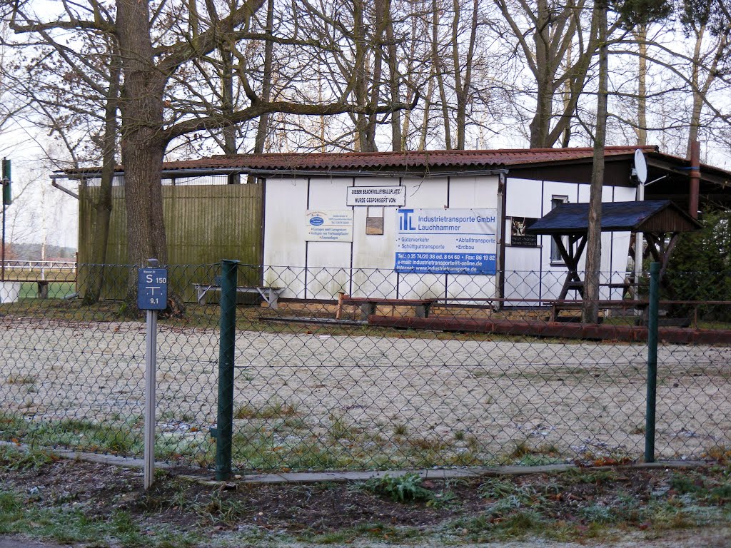 03238 Staupitz, Gemeinde Staupitz-Gorden, Germany, Niederlausitz. Der Sportplatz, Beachvollyballplatz und die Sportlerklause by velthurvik