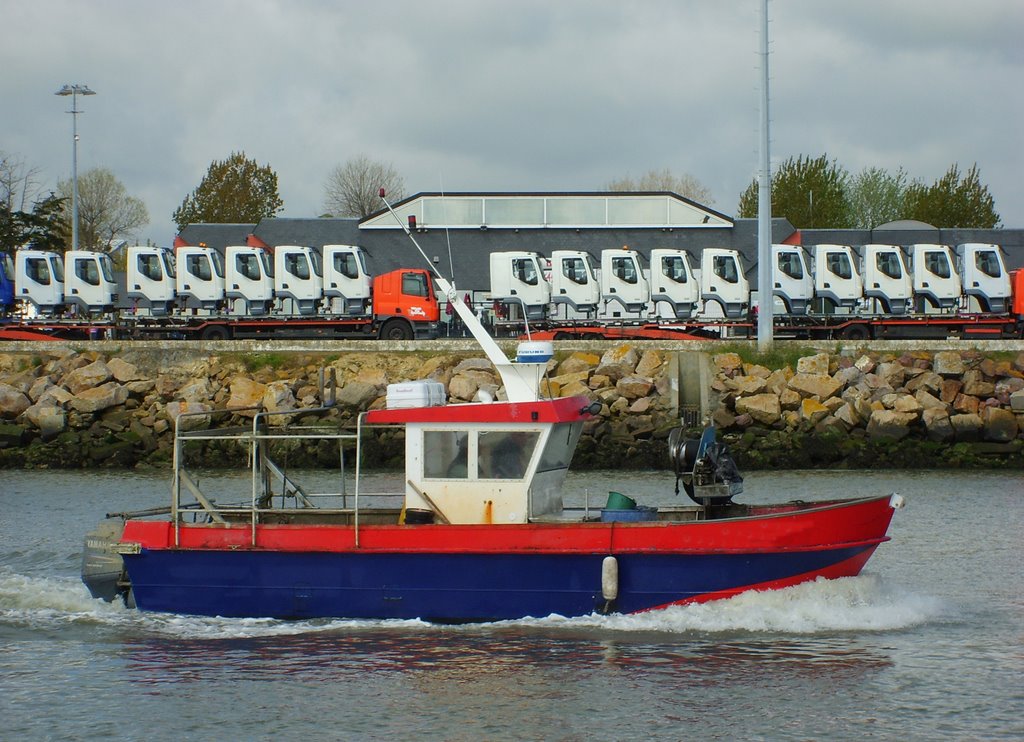 Insolite port de ouistreham by teacheremaker