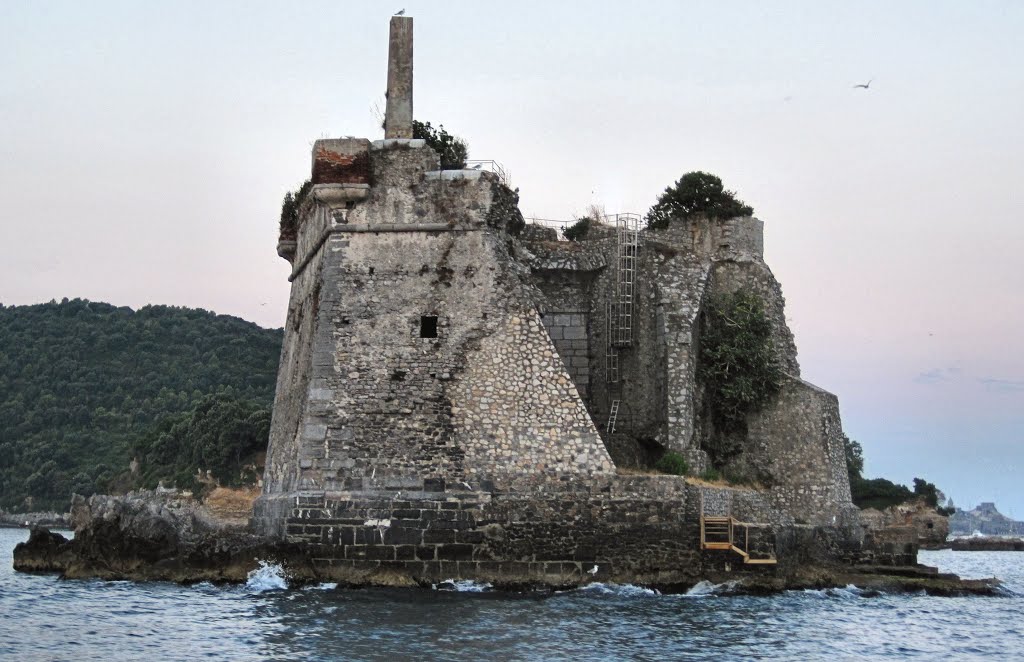 TORRE SCOLA by Vito Antongiovanni