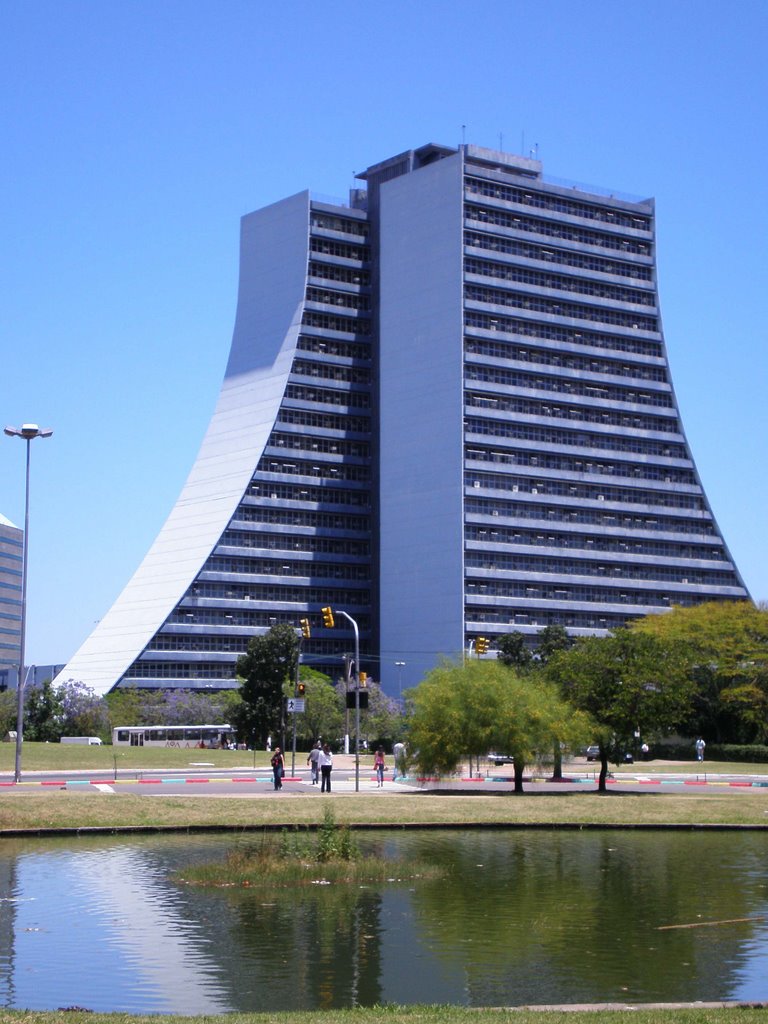 Centro Administrativo Fernando Ferrari by Luiz C Müller