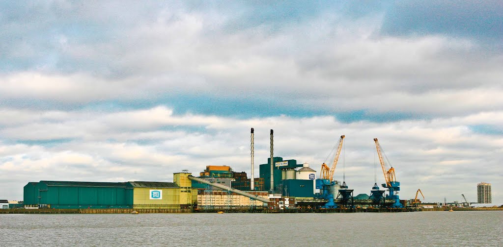 Tate & Lyle Thames Refinery. © PhilRHamar by Phil R Hamar