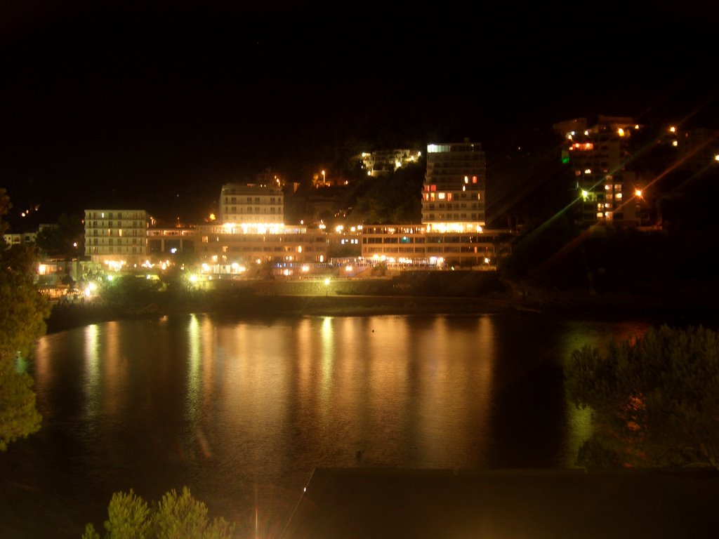 Cala Llonga at night by taxislag