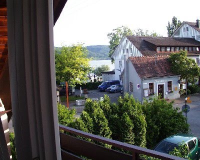 Torkelgasse "Blick Richtung Bootssteg Hemmenhofen" by agrass