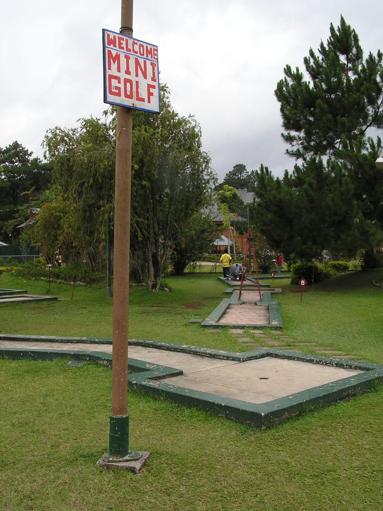 Camp John Hay Mini-Golf by arvalera