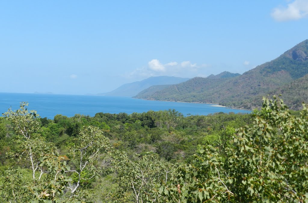 Thala Beach Lodge by Peter WHITEHEAD