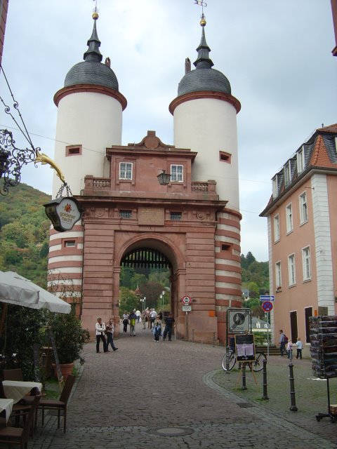 Portão ponte de Heidelberg, Alemanha by Lourival Gonçalves d…