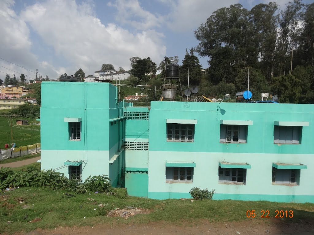 Government Student's Hostel for Boys ஊட்டி, நீலகிரி Ooty Nilgiris (nīlagiri) ഊടി ऊटी, اوٹی ଊଟୀ, ਊਟੀ, ,ಊಟಿ ঊটী, ఊటీ, ဦထီး,နီးလဂိရီး འུཊི ඌටී, -อูตี้, ουτη, Ути- 9472.JPG by dhanasekarangm