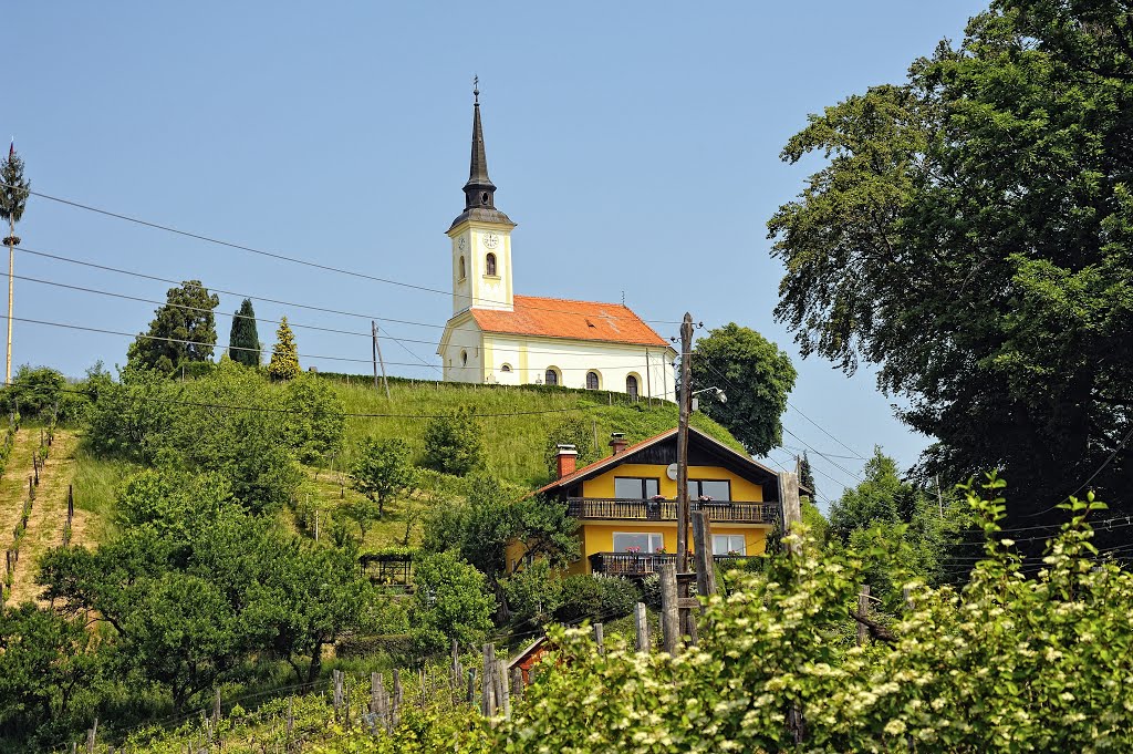 Šober, Pod Urbanom, cerkev sv. Urban by Valter Erzetič