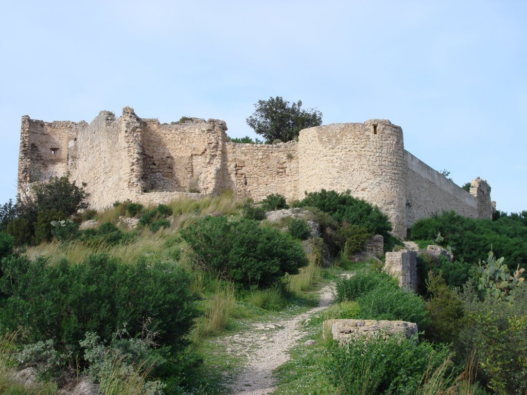 Castell de Bairén by Traveleret