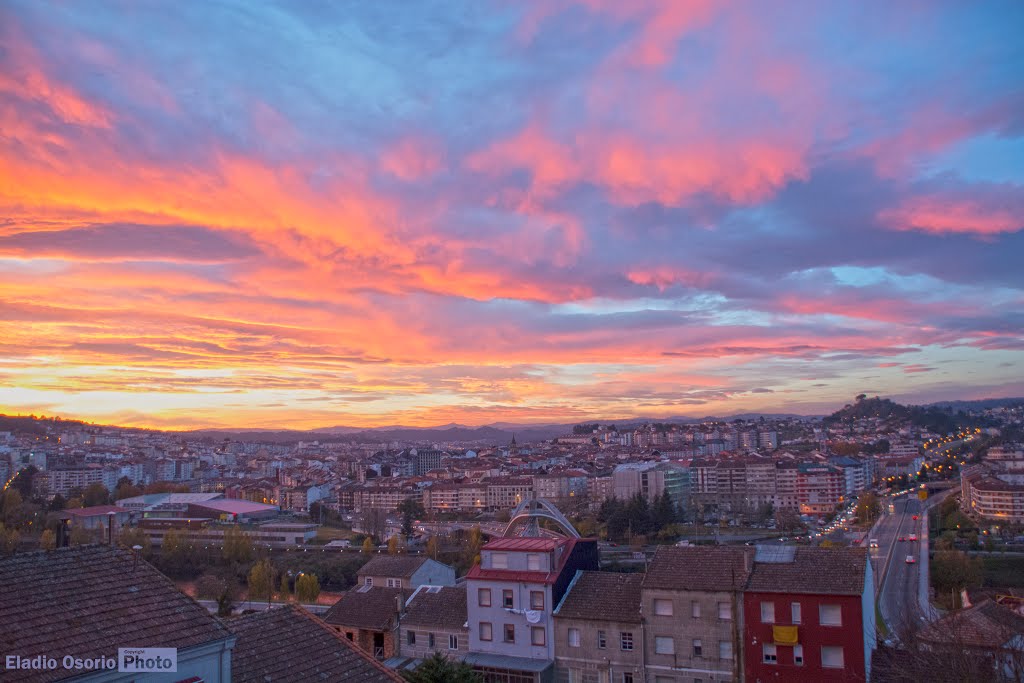 Amencer de decembro en Ourense II by Eladio Osorio Montenegro